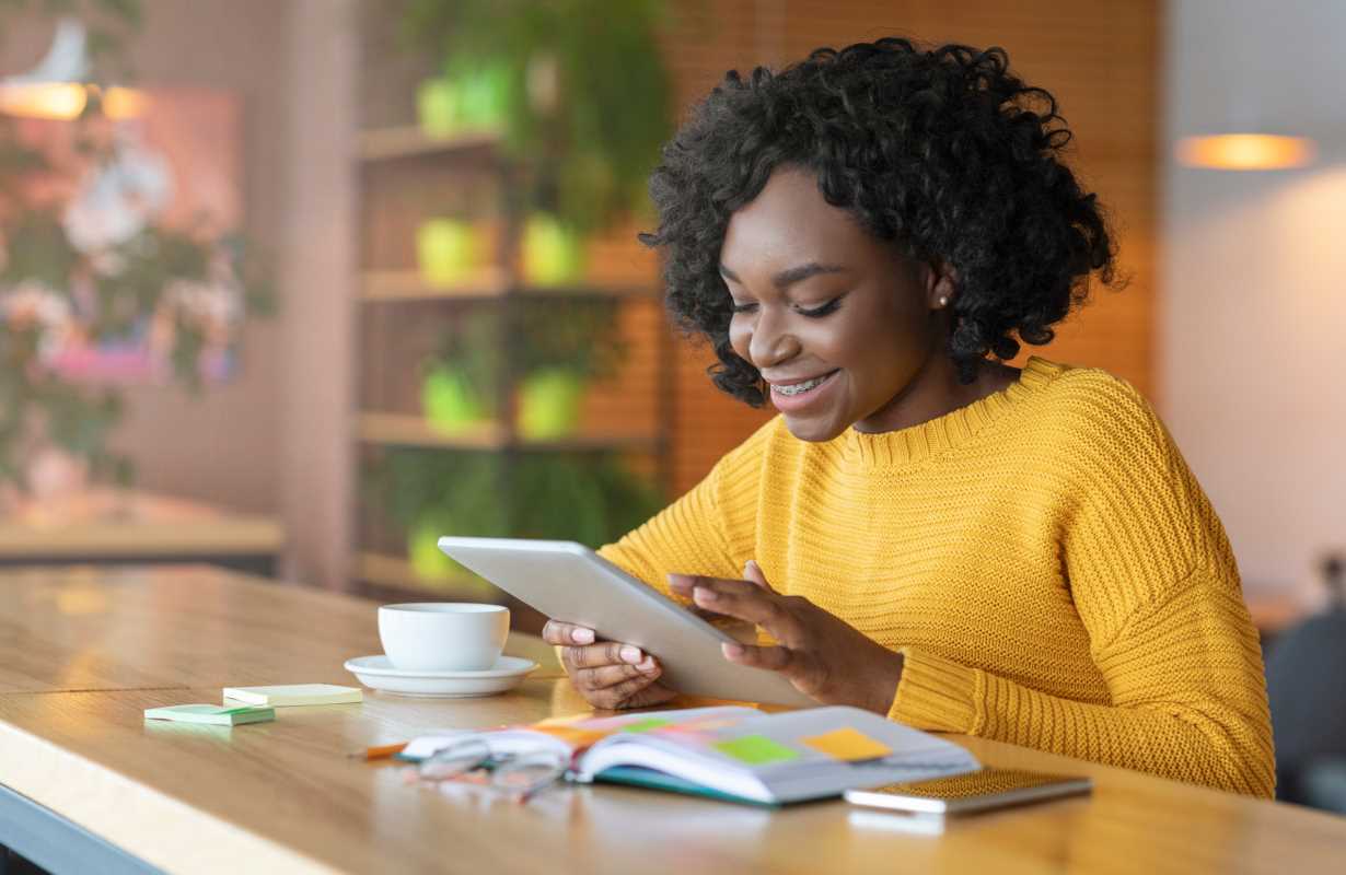 Establish a Seamless First Week for New Hires with Digital Orientation Kits