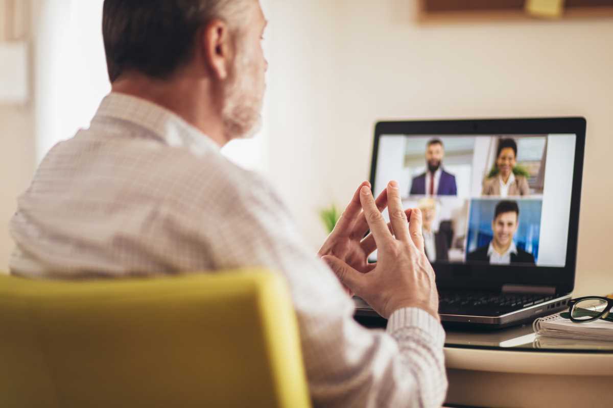 7 Essential Habits for Leading High-Trust Teams Across Continents