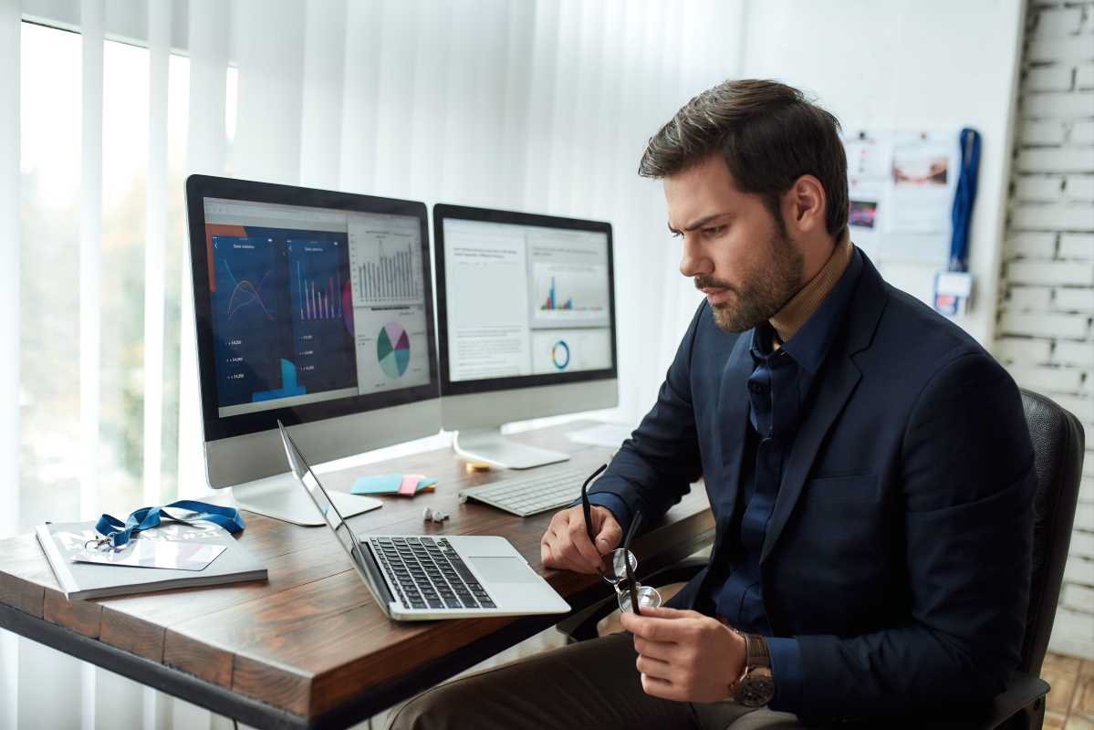 7 High-Performance Laptops Perfect for Dual-Monitor Home Setups