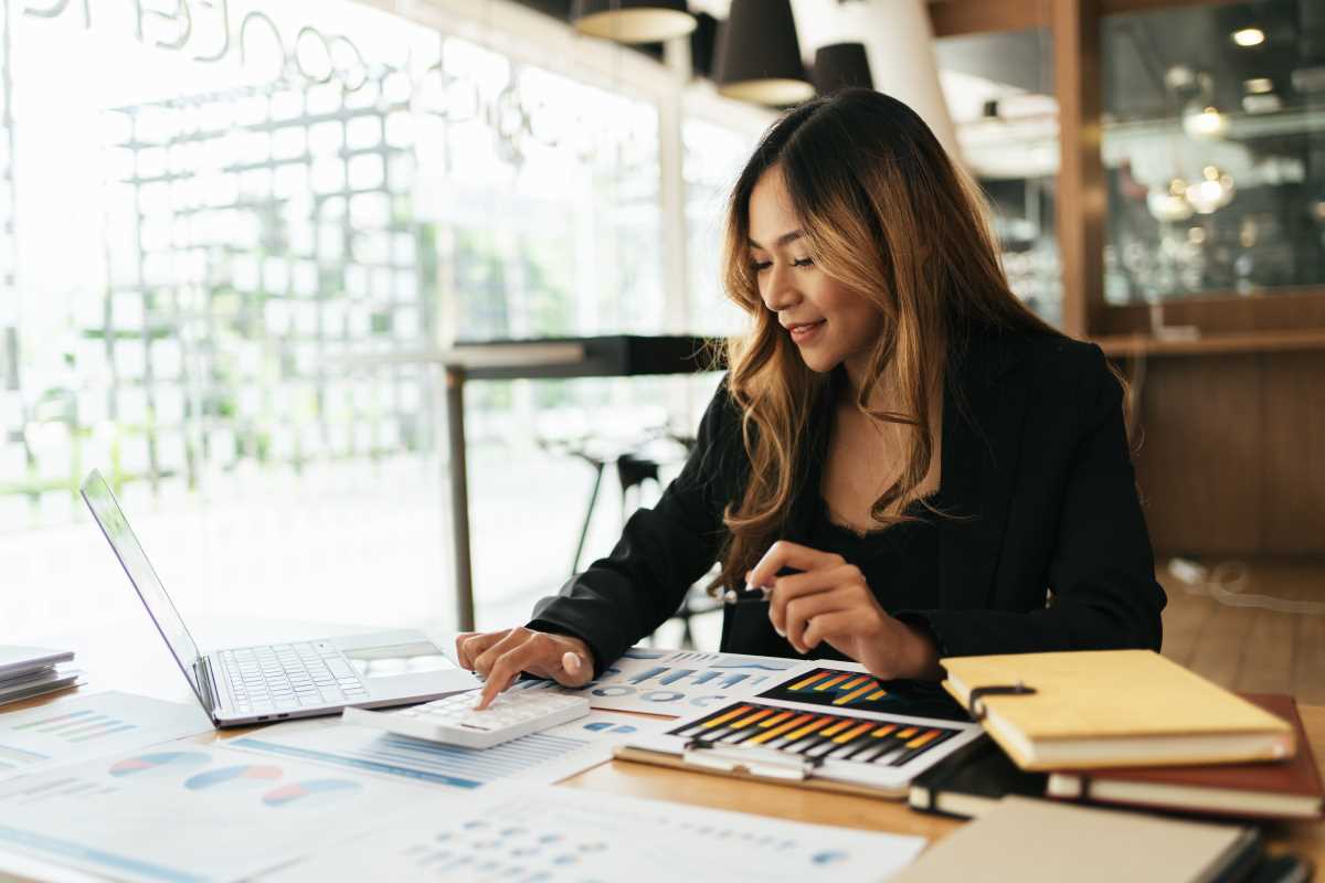 How to Build a Seamless Distributed Payroll Process for International Teams