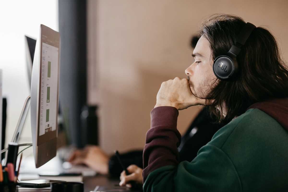 The Best Noise-Cancelling Solutions for Focus in Shared Home Environments